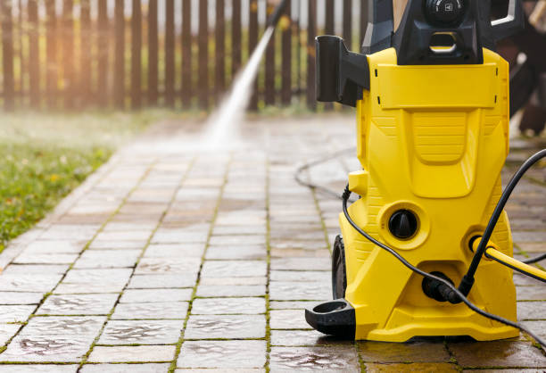 Best Gutter Cleaning and Brightening in Conrad, IA